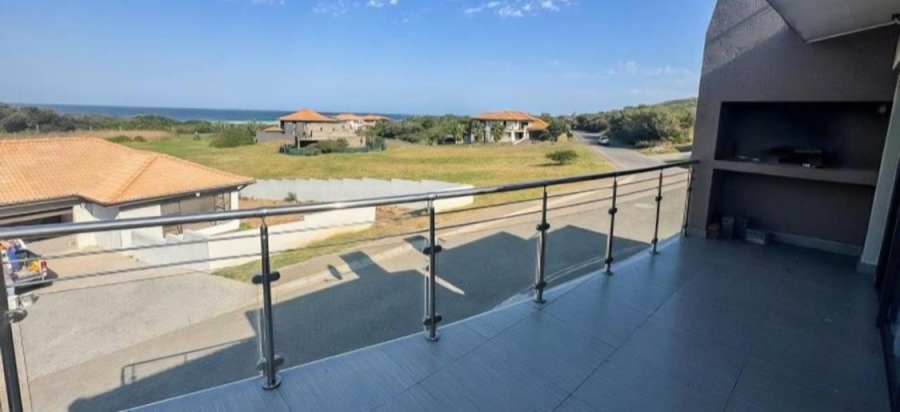 3 Bedroom Property for Sale in Winterstrand Eastern Cape